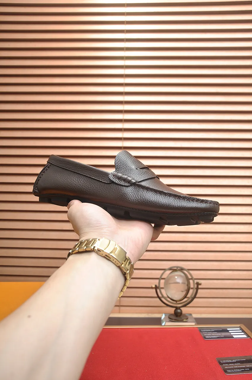 Men's men's shoes 💰420💶 [LV Doudou shoes] (water-dyed cowhide lining) new model is on the market, available on the official website. The new Doudou shoes are processed into single-color materials, and the uppers are made of imported horsehide leather. The body of the shoe is fully hemmed with mark thread, and is lined with imported original cowhide leather. The elegant shoe shape is super suitable for all-matching, and the size is 38-44.